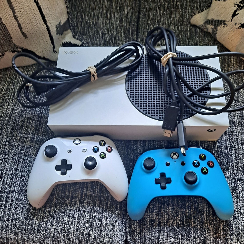 Microsoft white xbox series s